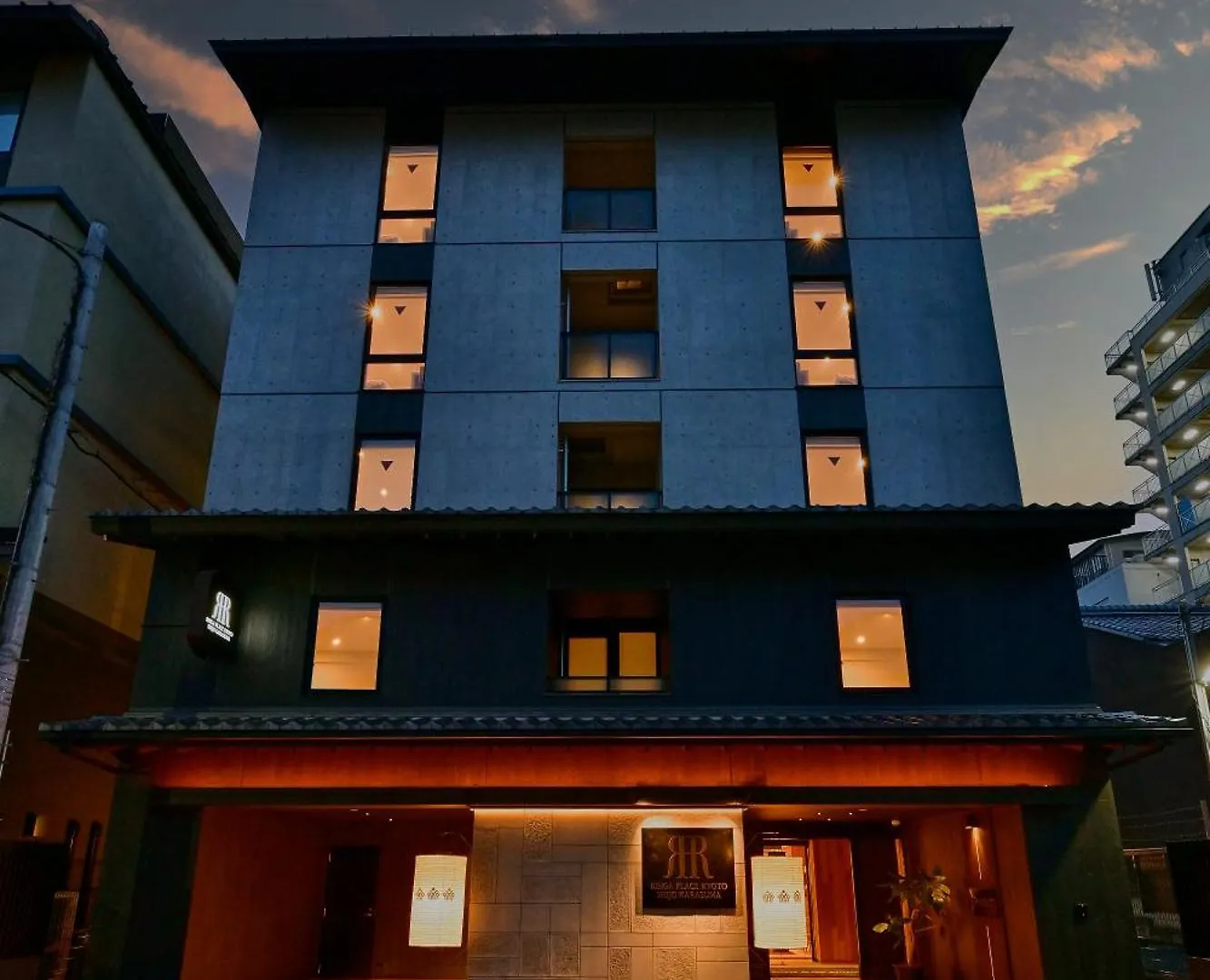 Rihga Place Kyoto Shijo Karasuma 3*,